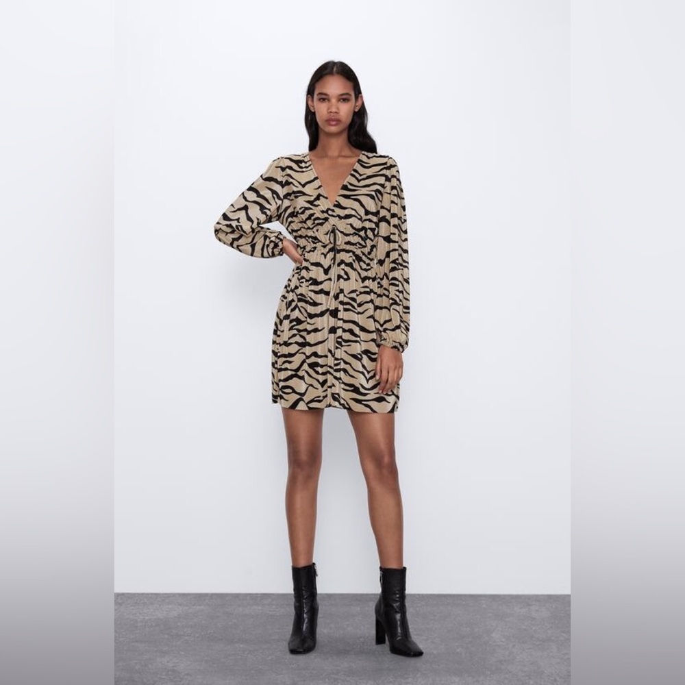 NWOT Zebra Pleated Dress